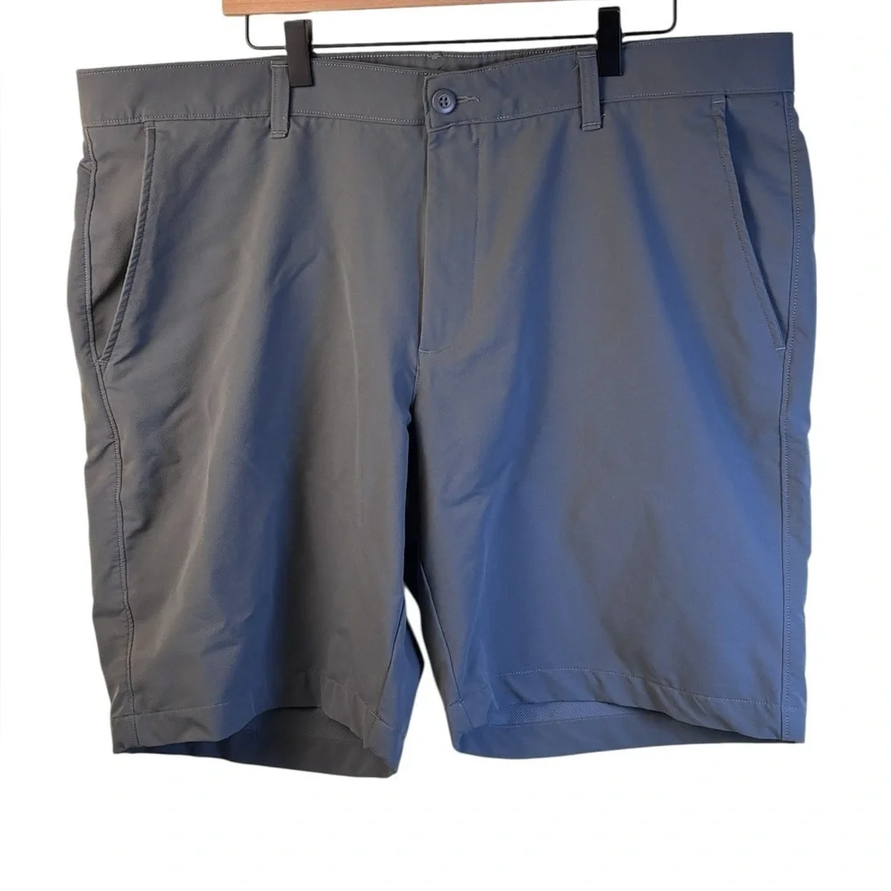 Under Armor Men's Gray Shorts Size 42